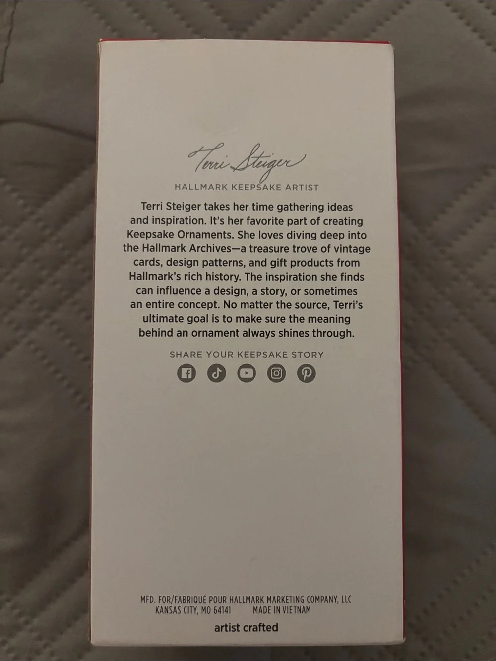 Hallmark festive keepsake